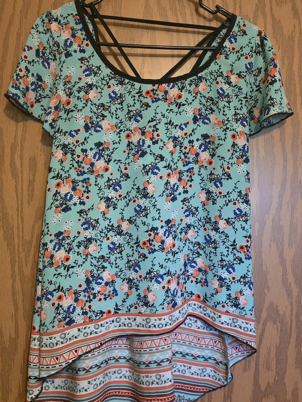 Society Girl Floral Strappy-Back Short Sleeve Blouse in Mint